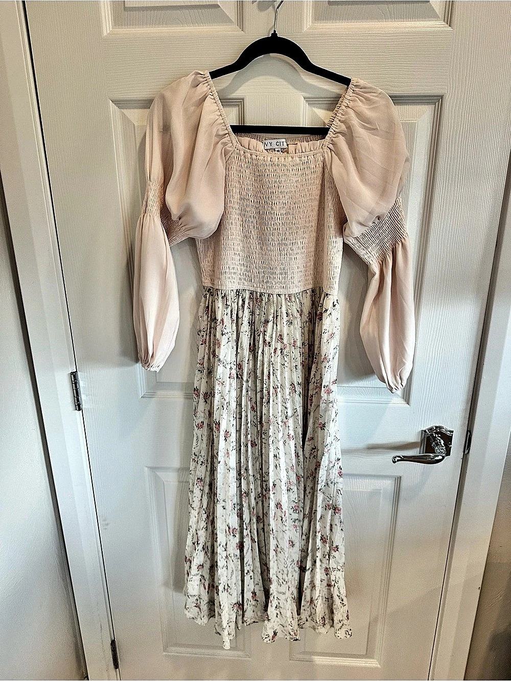 Ivy City Jolie Dress Floral Maxi Dress in Pink & White Size XS Like New